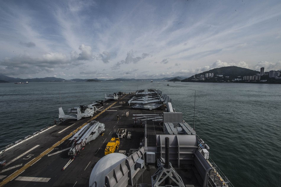 黄蜂级两栖攻击舰六号,现代海军力量的璀璨明珠,黄蜂级两栖攻击舰六号,现代海军力量的耀眼明珠