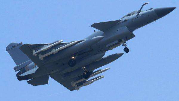 歼十战机是否落后的探讨,歼十战机是否落后,深度探讨与解析