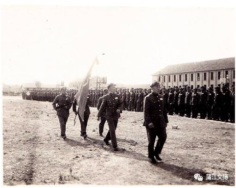 抗美援朝牺牲的士兵，英勇无畏，永垂不朽，抗美援朝英雄士兵，英勇无畏，永垂不朽的牺牲精神