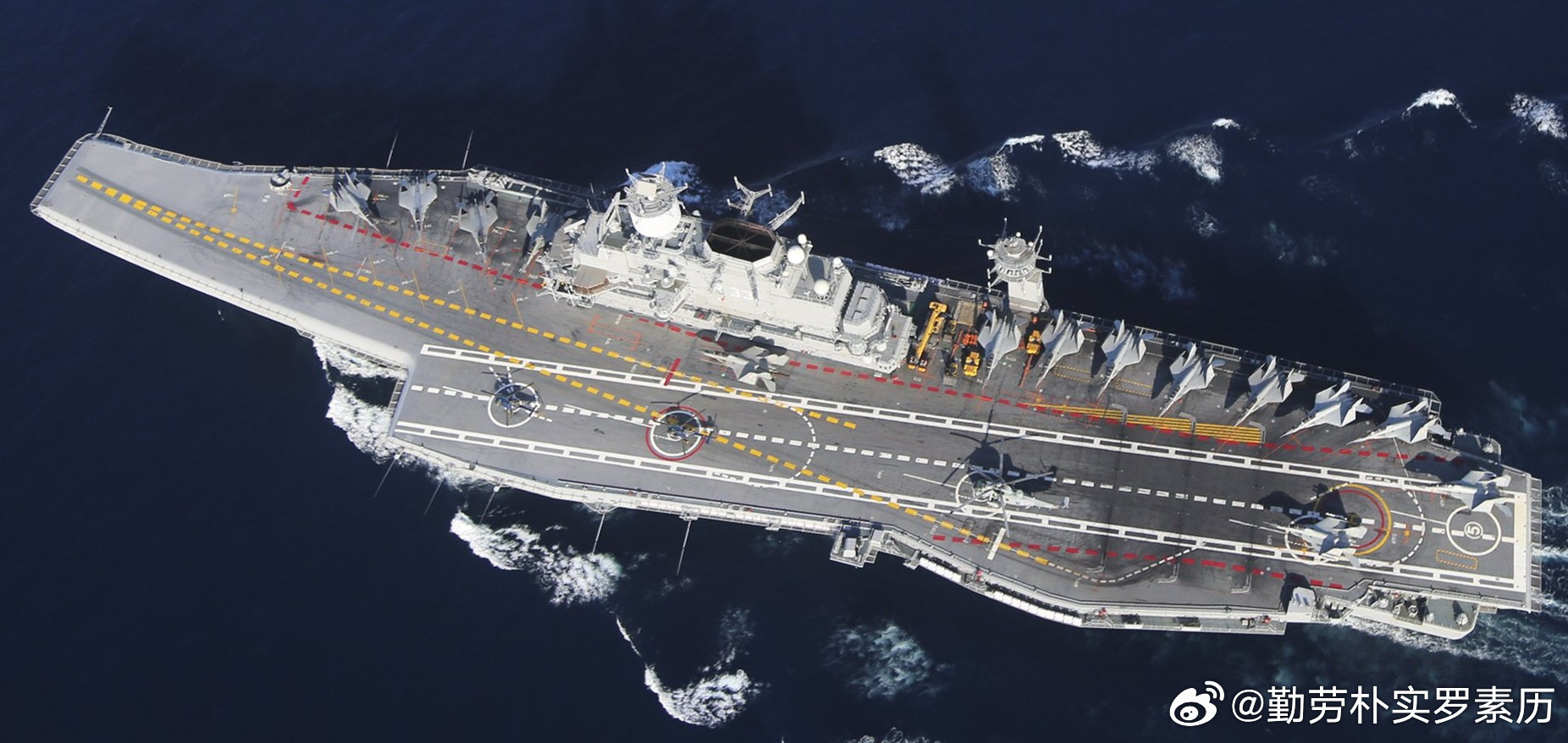 瓦良格号导弹巡洋舰现代化改造的历程与成就,瓦良格号导弹巡洋舰现代化改造的历程及成果概览