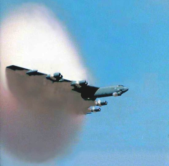 美B-52轰炸机闯南海,挑衅背后的战略考量与地区安全影响,美B-52轰炸机南海挑衅背后的战略影响及地区安全局势分析