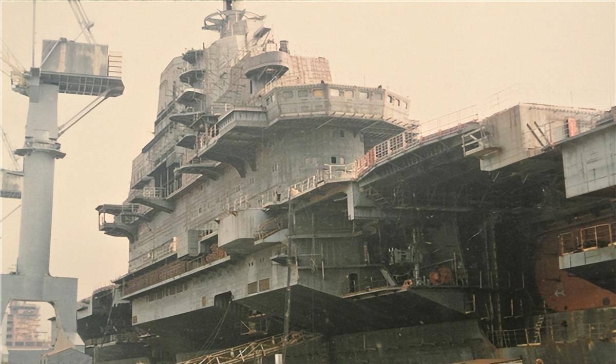 瓦良格号与中国航母技术的飞跃,提前了多少年?,瓦良格号与中国航母技术的飞跃,提前了多少年的里程碑?