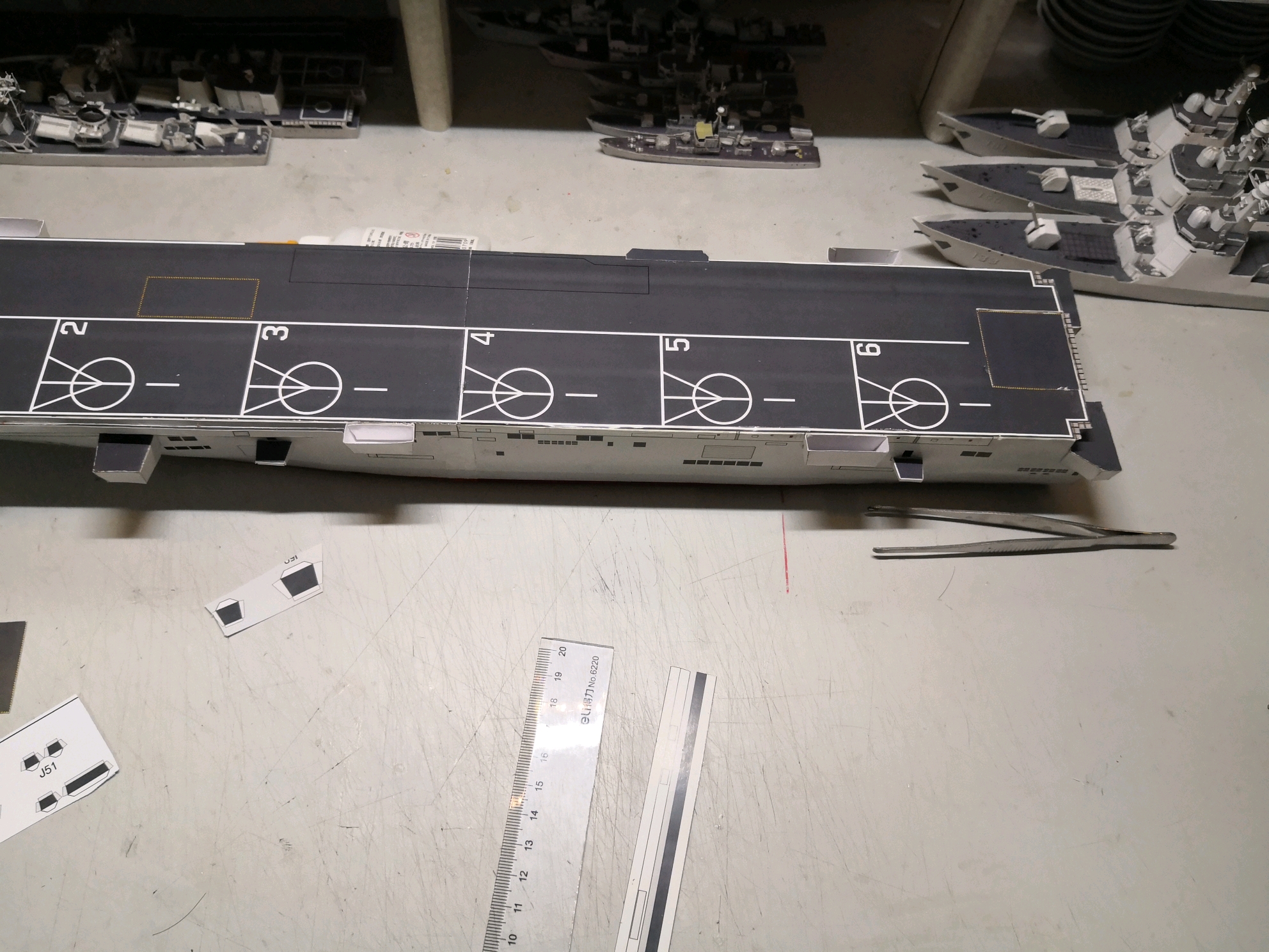 如何制作航母模型，航母模型的制作指南