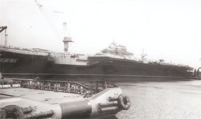 瓦良格号,一位爱国者的慷慨赠礼,献给祖国的深情厚意,瓦良格号,爱国者的深情赠礼,献给祖国的荣耀时刻