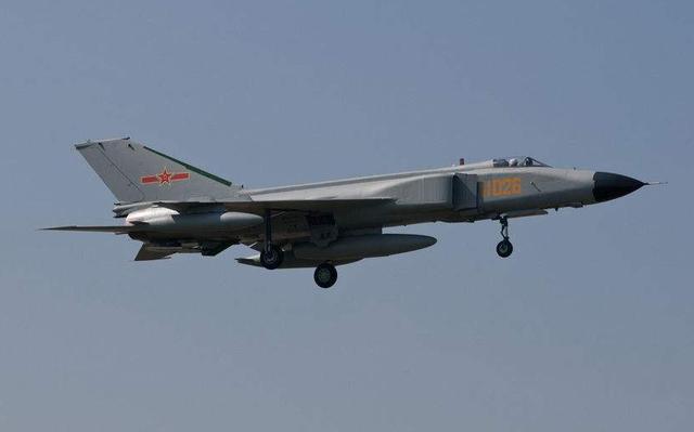 歼八战斗机基本航程,深度解析与探讨,歼八战斗机基本航程深度剖析与探讨