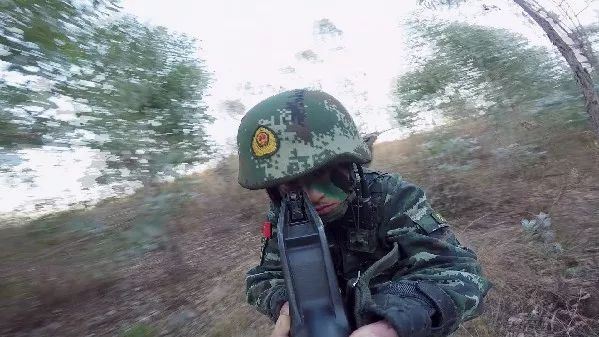 武警特战衣服图片,展现力量与荣耀的象征,武警特战装备展示,力量与荣耀的象征服装图片欣赏