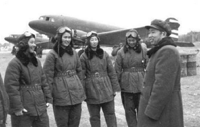 中国人民解放军空军第十五军,荣耀与担当的象征,中国人民解放军空军第十五军,荣耀与担当的典范