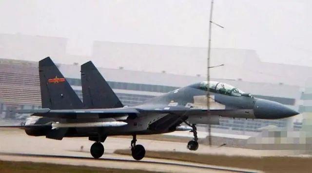 F16V与歼-16,两款战斗机的性能对比与评估,F16V与歼-16战斗机性能对比及评估