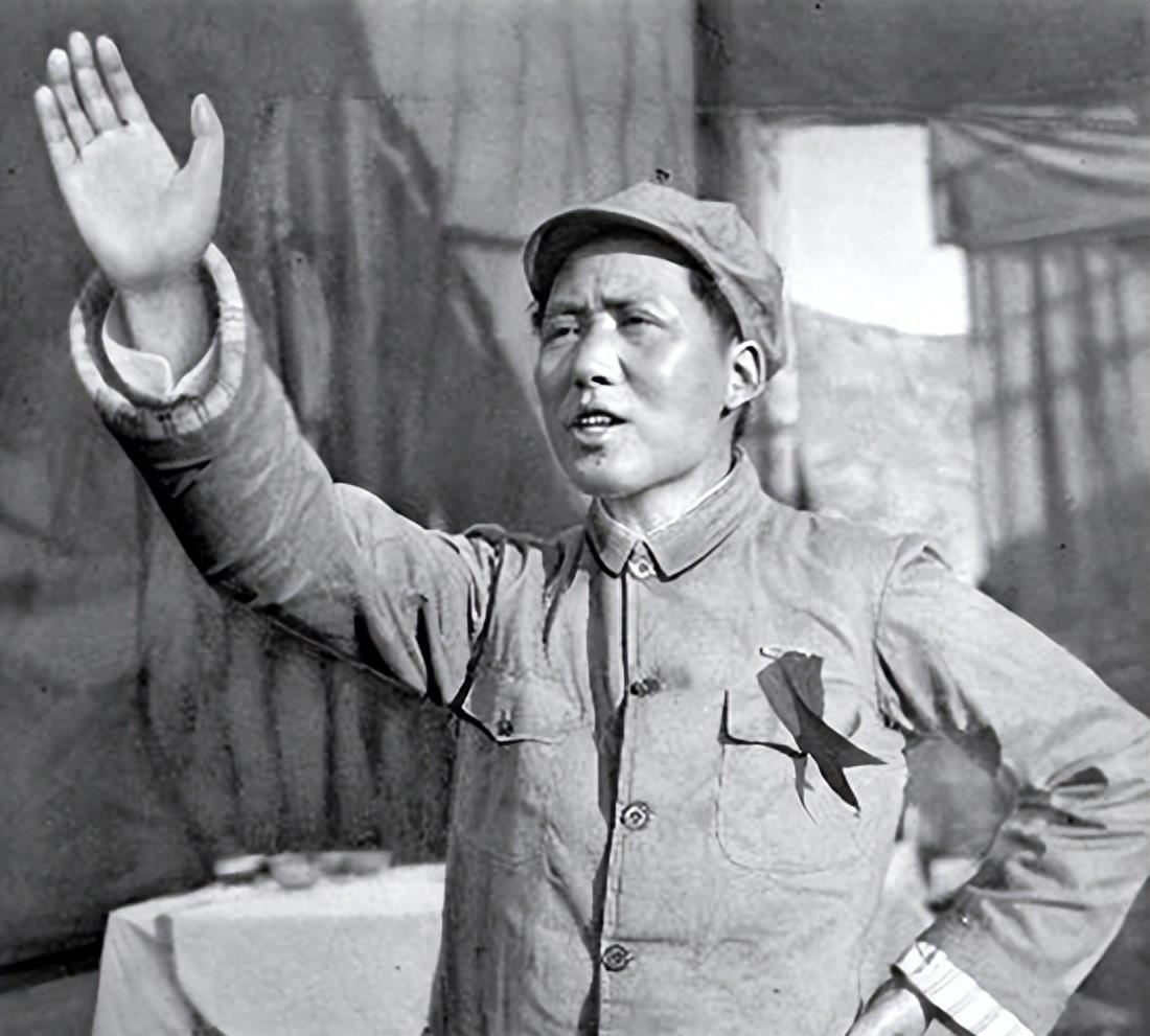 苏-57，新一代空中巨无霸的震撼亮相，苏-57新一代空中巨无霸震撼登场