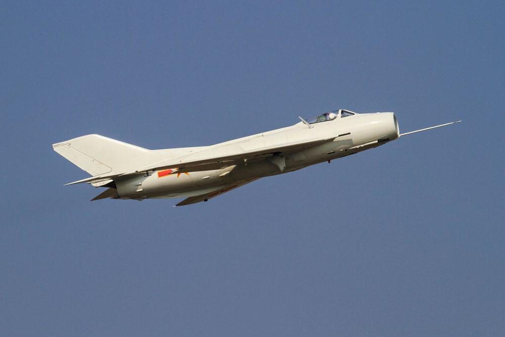 歼-8与歼轰-7,中国空军力量的双璧,中国空军力量的双璧,歼-8与歼轰-7