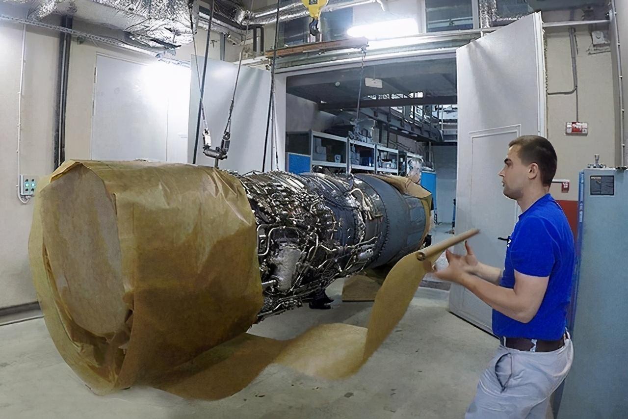 歼-20为何不再使用涡扇-19发动机，探究背后的原因，探究歼-20不再使用涡扇-19发动机的背后原因