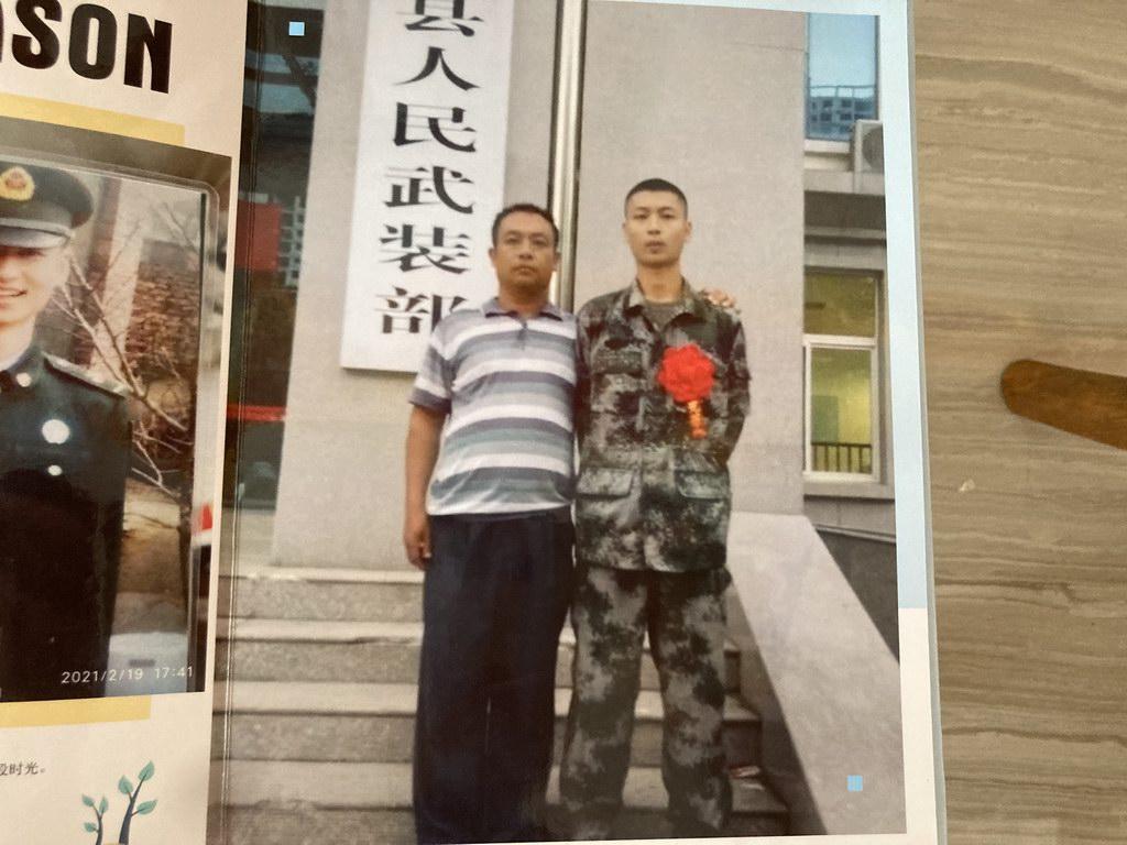 肖思远,当时图片所揭示的深邃思考,肖思远,图片背后的深邃思考