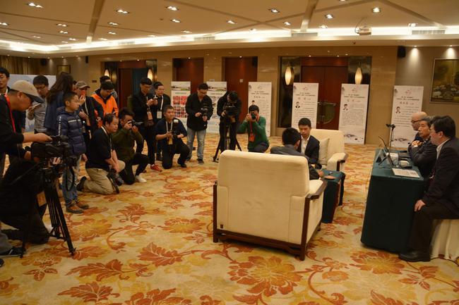 王中王资料一肖中特与王中的世界，探索与洞察，王中与王中的世界，探索、洞察与资料揭秘