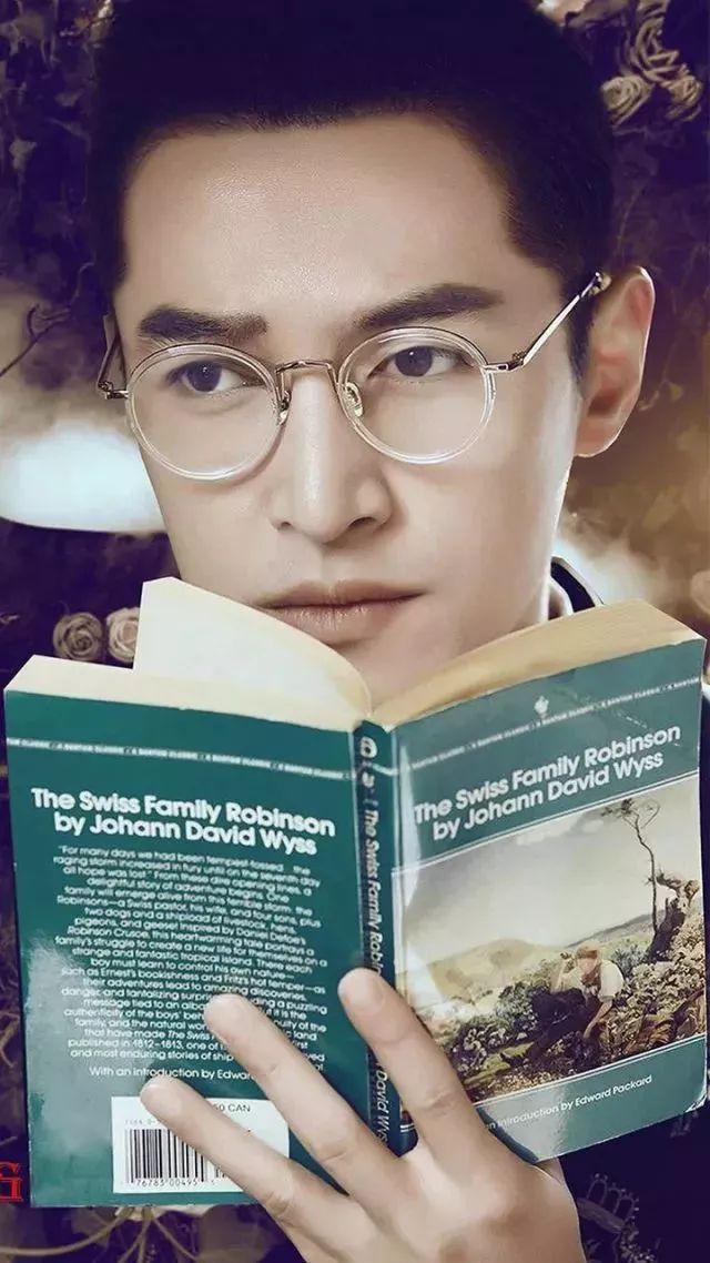 中国人民解放军军旗高清壁纸，荣耀与力量的象征，中国人民解放军军旗高清壁纸，荣耀与力量的永恒象征