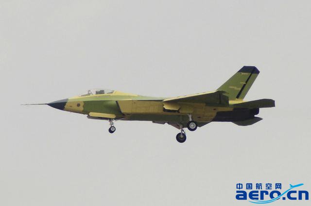 鹘鹰战机现身沈飞机场，展示中国航空工业的崭新力量，沈飞机场展示鹘鹰战机，中国航空工业的新力量亮相