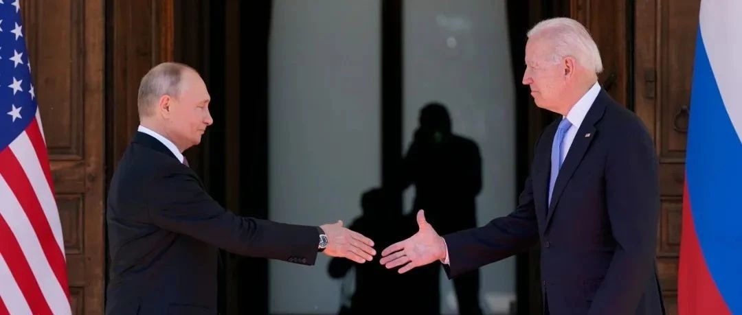 最新消息新闻及被捕新闻照片深度解析,最新消息与被捕新闻照片深度解析,揭示事件真相