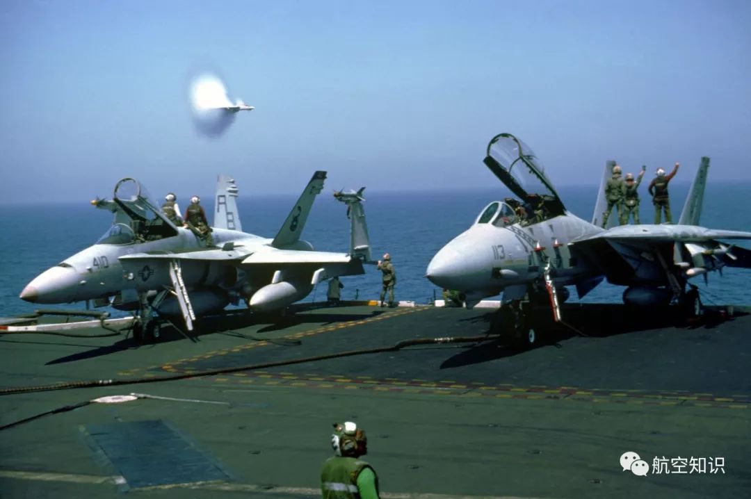 美国海军舰载机发展史,美国海军舰载机的辉煌发展史,从过去到现在,未来展望