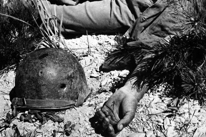 上甘岭到底多惨，战争的残酷与人性的挣扎，上甘岭战役，战争残酷与人性的挣扎