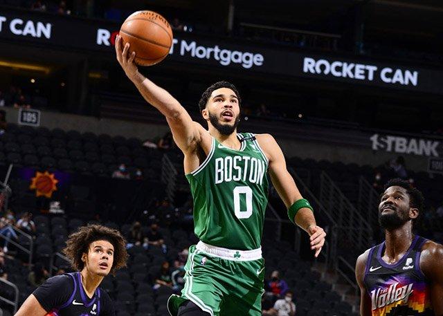 直-18人员，卓越的专业素养与无私的团队精神，直-18人员，卓越素养与无私团队精神典范