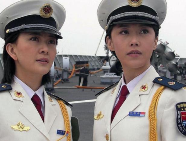 越南士兵眼中的中国女兵,一种独特的视角,越南士兵视角下的中国女兵,独特视角揭秘