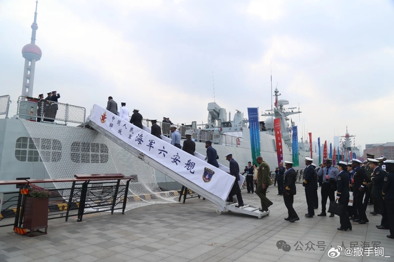 揭秘中国海军新利器,611六安舰,揭秘中国海军新利器,611六安舰首度曝光