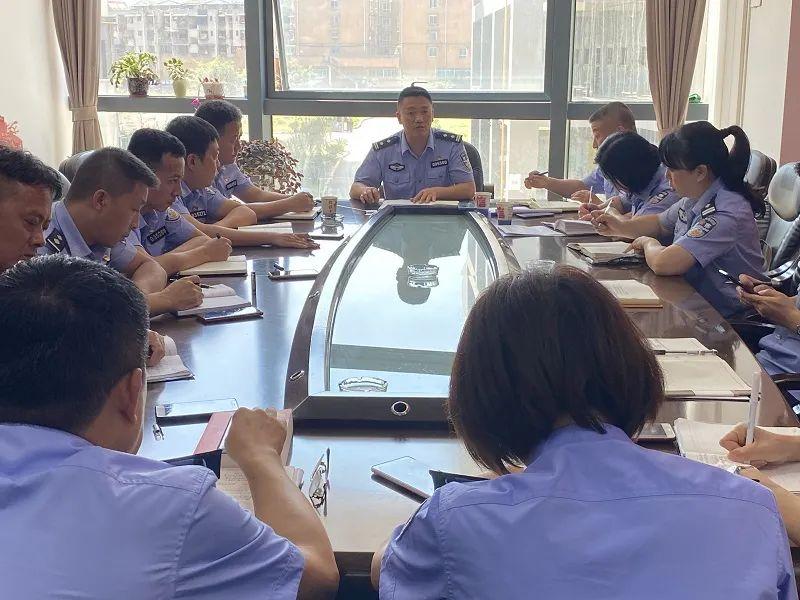 人民公安向前进——新时代公安事业的蓬勃发展,新时代公安事业的蓬勃发展,人民公安向前进