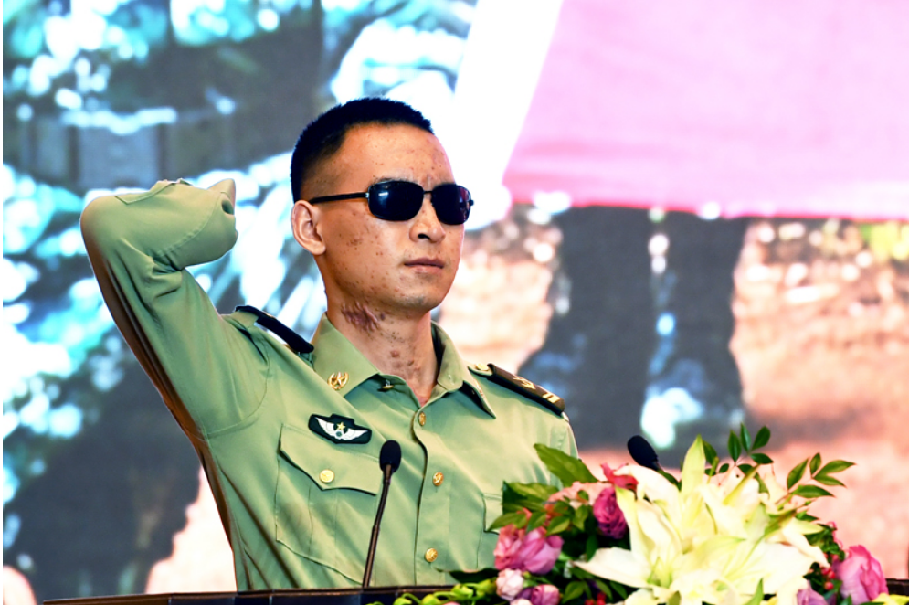 杜富国，英雄背后的故事与发生的转变，杜富国，英雄背后的故事与蜕变之路