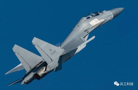 歼-16战斗机尺寸大小探究，歼-16战斗机尺寸深度解析