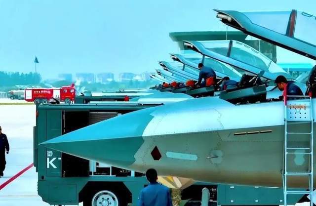 中国空军的实力到底怎么样,中国空军实力解析,探讨中国空军的实力与潜力