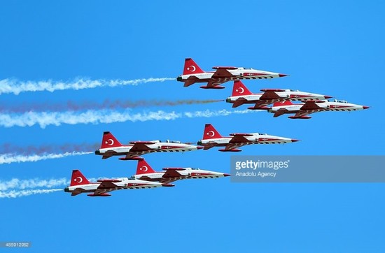 格鲁吉亚胜利日阅兵，荣耀与力量的展现，格鲁吉亚胜利日阅兵，荣耀与力量的汇聚时刻