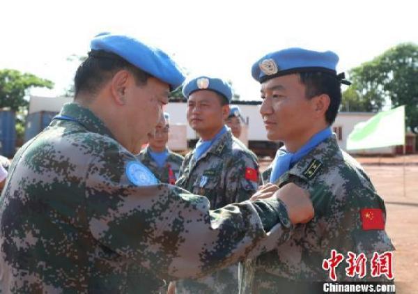 部队新勋章图片,荣耀的象征与力量的展现,部队新勋章,荣耀与力量的象征图片