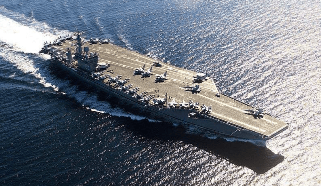 美国航母的排水量与吨位,揭示强大实力的背后,美国航母排水量与吨位揭秘,实力背后的强大力量