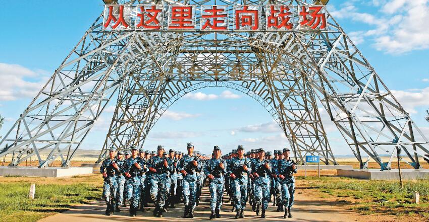 朱日和,从这里走向战场——中国军事力量的坚定步伐与决心,朱日和,中国军事力量的坚定步伐与战场合练之路