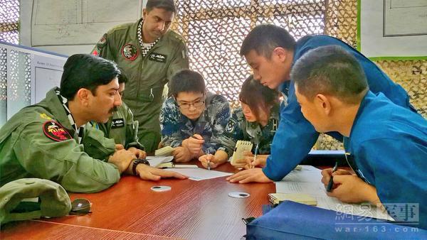 深化合作,共筑空中防线——纪念中巴空军对抗演练十三周年,深化合作,共筑空中防线,纪念中巴空军对抗演练十三周年