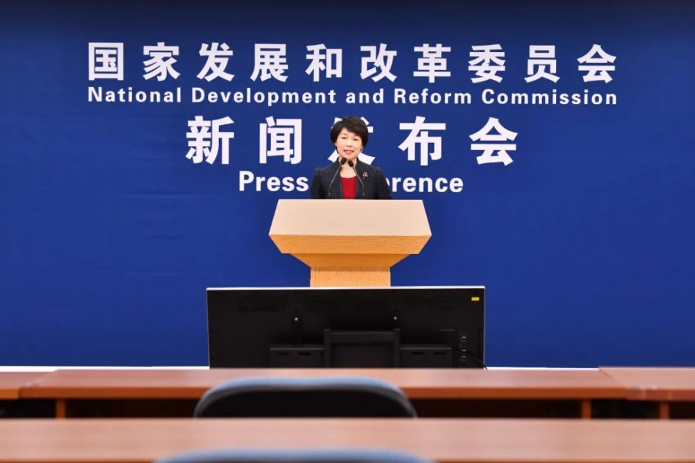 新闻发布会上的风云变幻，新闻发布会上的风云变幻，揭秘背后的故事