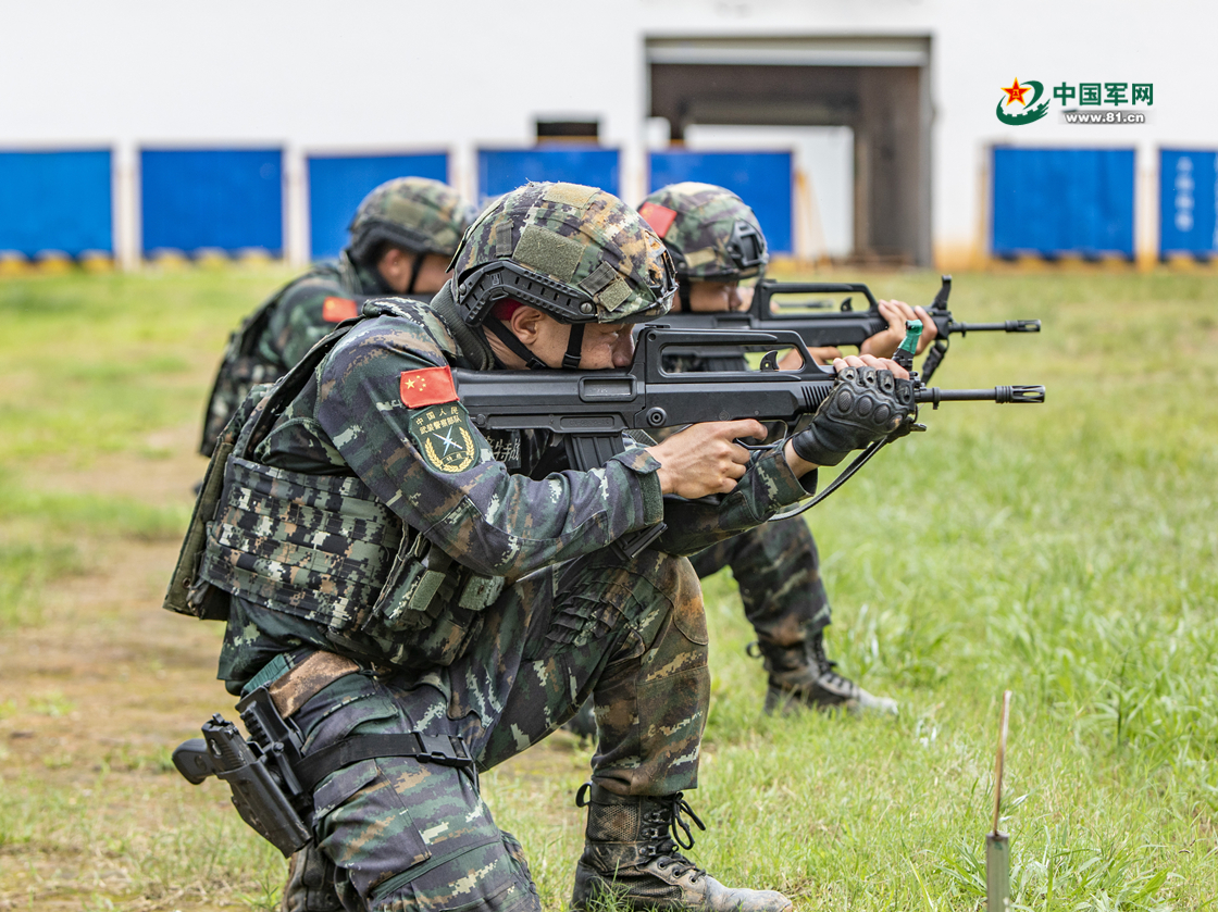 武警去特战之路,挑战与机遇并存,武警特战之路,挑战与机遇并存