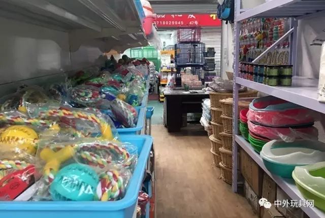 军需用品批发市场的繁荣与发展,军需用品批发市场蓬勃发展繁荣景象