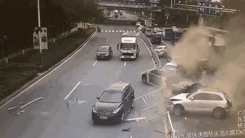 今天发生重大交通事故,重大交通事故今日发生