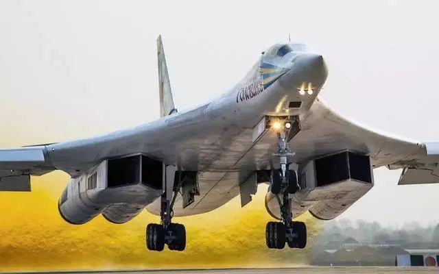 JU488重型轰炸机,战争中的空中霸主,JU488重型轰炸机,战争中的空中霸主霸主地位揭秘
