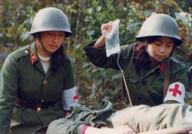 中国女兵照片全集,展现铿锵玫瑰的英勇风采,中国女兵照片全集,展现铿锵玫瑰的英勇风采与力量