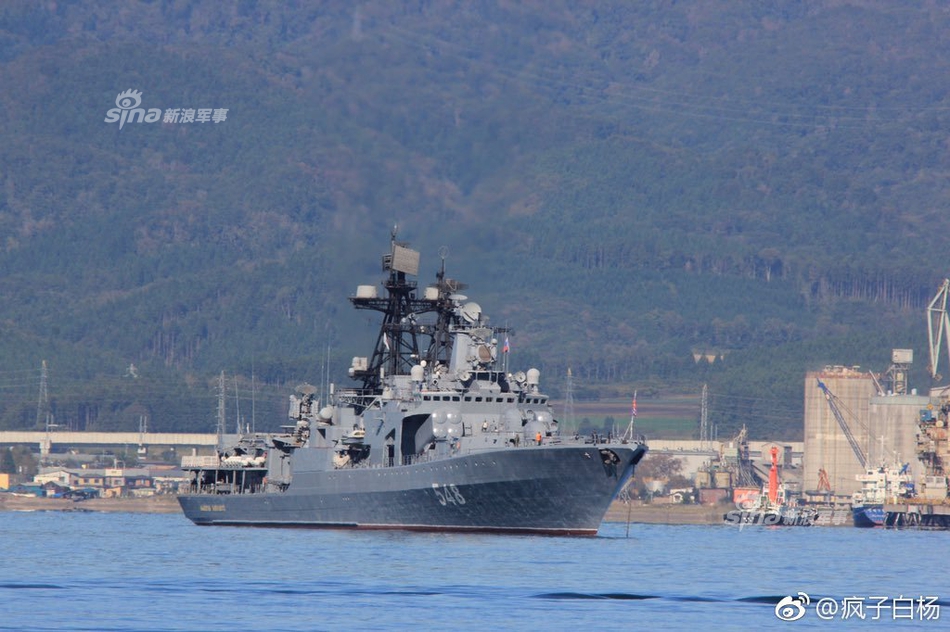 瓦良格号导弹巡洋舰视频,揭示强大实力与独特魅力,瓦良格号导弹巡洋舰展示强大实力与独特魅力实拍视频揭秘真相