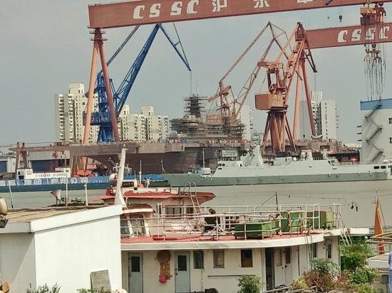 揭秘中国海军新力量,075型两栖攻击舰第三艘,揭秘,中国海军新力量——第三艘075型两栖攻击舰亮相