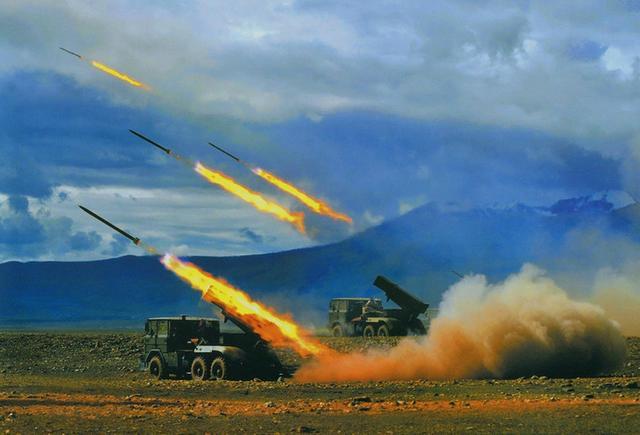 发射一枚东风导弹,国家力量的象征与战略威慑的展现,东风导弹发射,国家力量象征与战略威慑展现