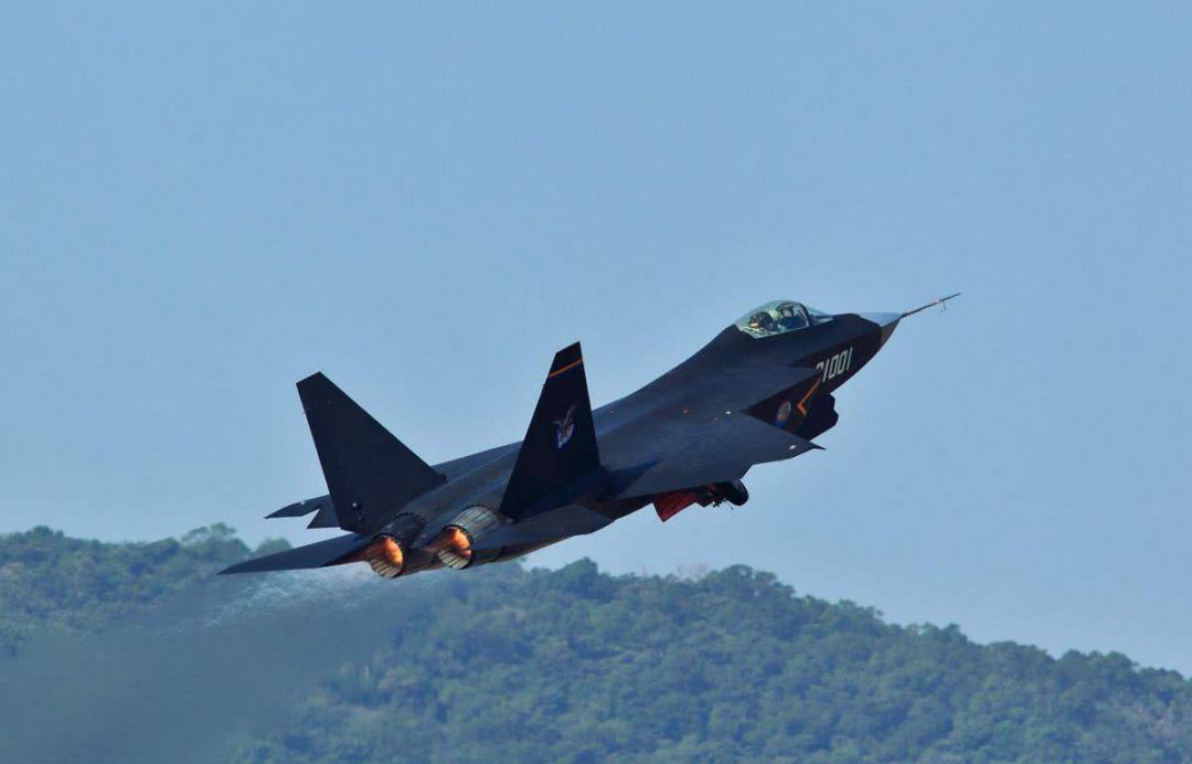 中国歼-32战斗机，探索先进战斗技术的杰出代表，中国歼-32战斗机，先进战斗技术的杰出代表探索
