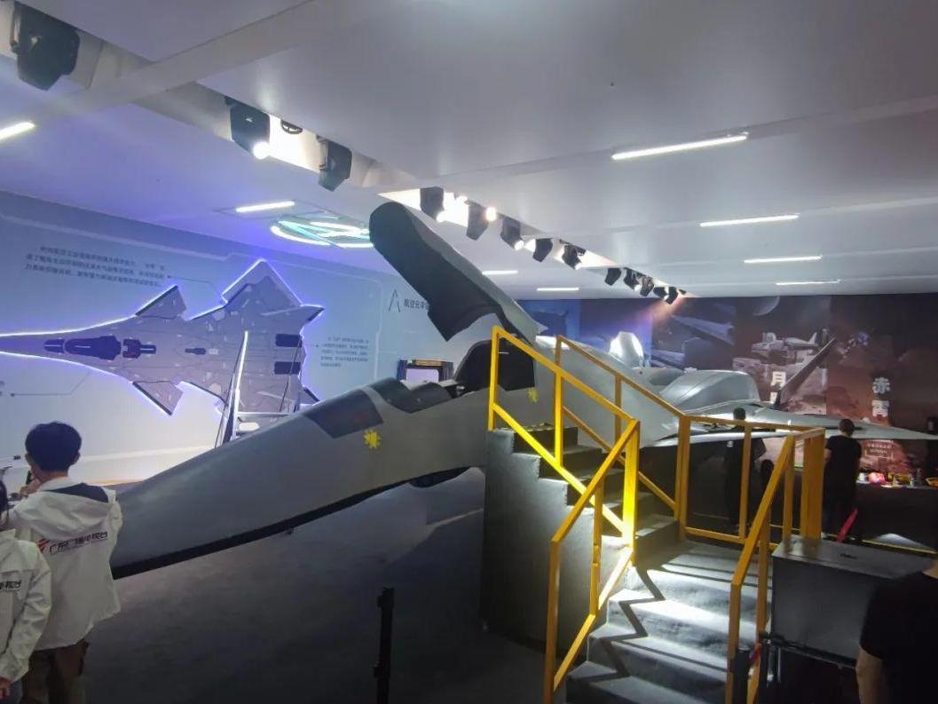 中央军事频道下的中国战机，翱翔天际的雄狮，中央军事频道揭秘，中国战机——翱翔天际的雄狮