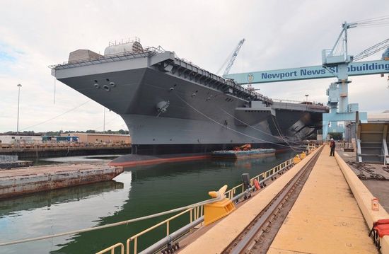 福特号航空母舰的停靠地点探索,福特号航空母舰停靠地点揭秘