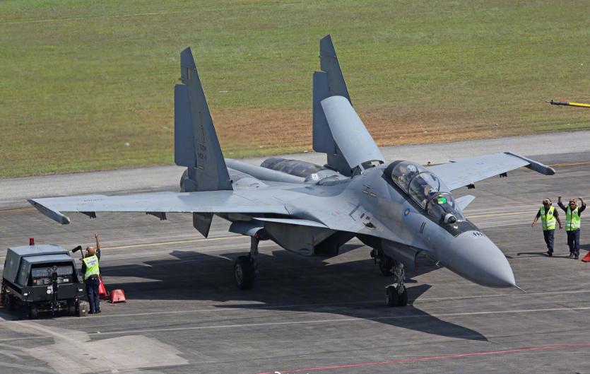 苏-57与侧卫系列,一段航空史中的交汇与独特发展,苏-57与侧卫系列,航空史中的交汇点与独特演进