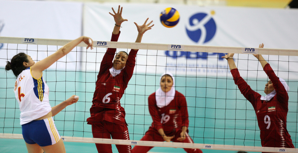 王中王100期期一肖，揭秘彩票背后的秘密与策略探讨，揭秘彩票背后的秘密与策略探讨，王中王期一肖研究分析