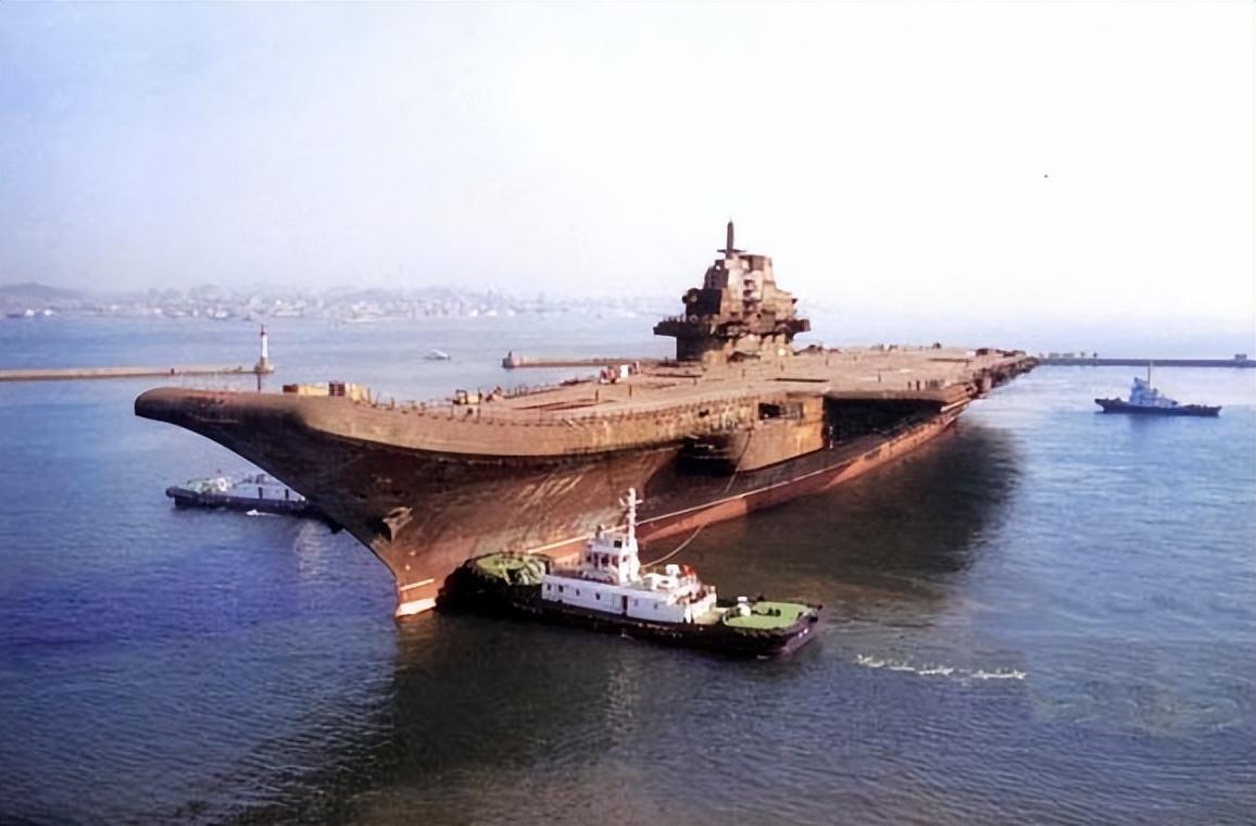辽宁号的前身，瓦良格号航母的传奇历程，瓦良格号航母的传奇历程，辽宁号的前身之旅