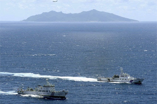 中日军舰对视,历史与现实的交织,中日军舰对视,历史与现实的碰撞